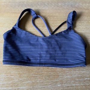 Lululemon sports bra